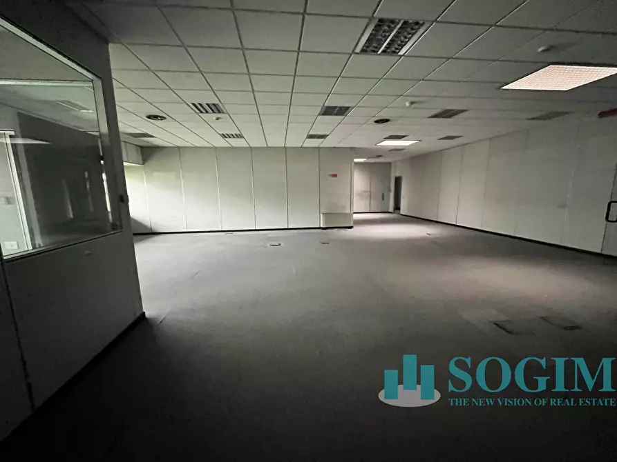 Immagine 22 di Locale commerciale in affitto  in via europa a Cusago