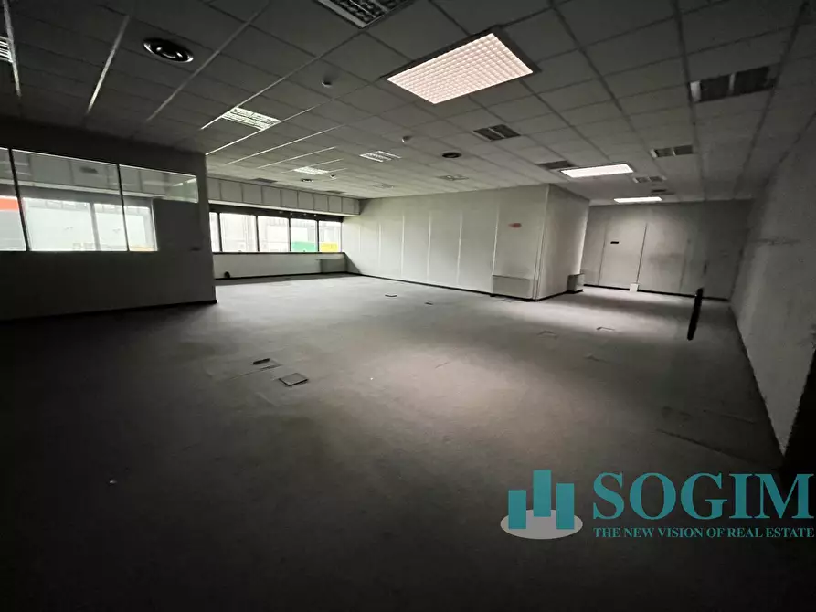 Immagine 23 di Locale commerciale in affitto  in via europa a Cusago