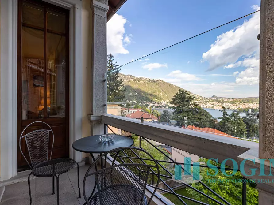 Immagine 21 di Villa in vendita  in Via Dei Villini a Como