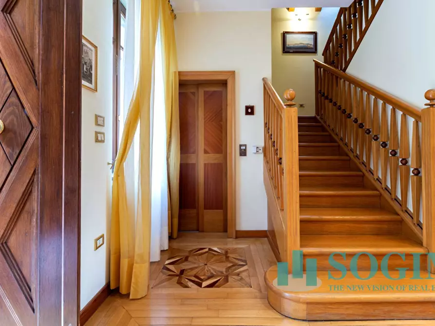 Immagine 28 di Villa in vendita  in Via Dei Villini a Como