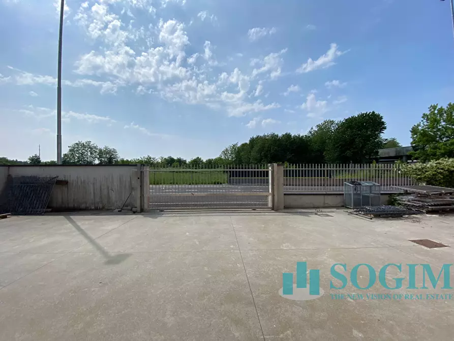 Immagine 12 di Capannone industriale in vendita  in via della pacciarna a Gorla Maggiore