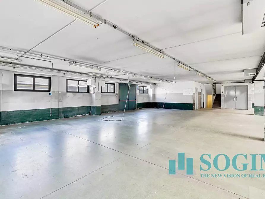 Immagine 14 di Capannone industriale in vendita  in Via strada di mezzo a Cirimido