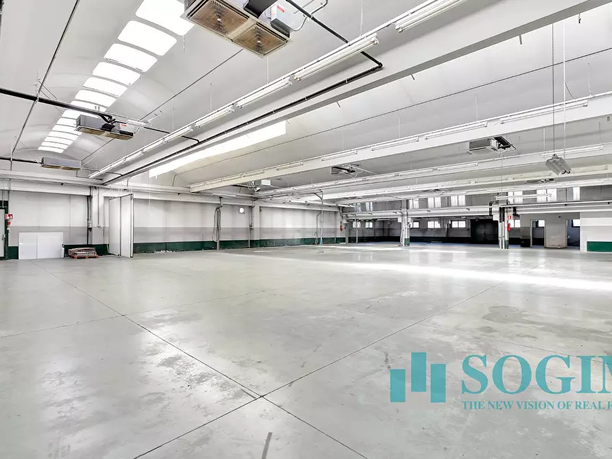 Immagine 15 di Capannone industriale in vendita  in Via strada di mezzo a Cirimido