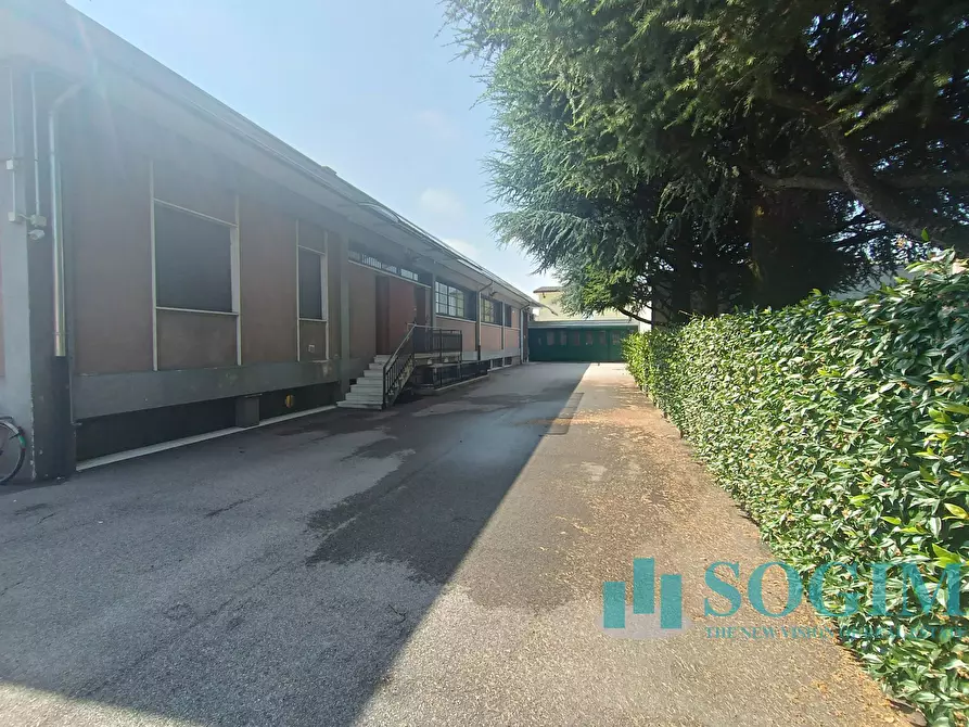 Immagine 2 di Capannone industriale in vendita  in Via Silvio Pellico a Rovellasca