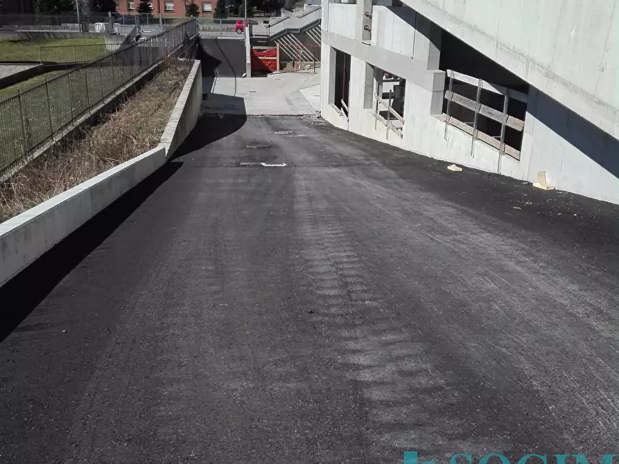 Immagine 18 di Locale commerciale in affitto  in Via Italia a Busnago