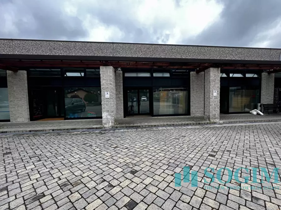 Immagine 2 di Magazzino in vendita  in via ticino a Senna Comasco