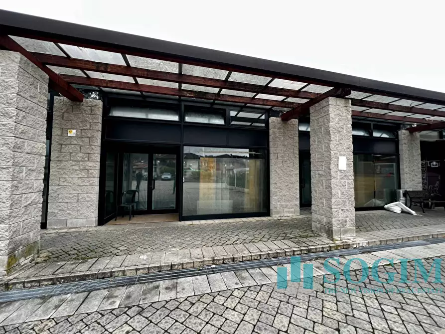 Immagine 3 di Magazzino in vendita  in via ticino a Senna Comasco