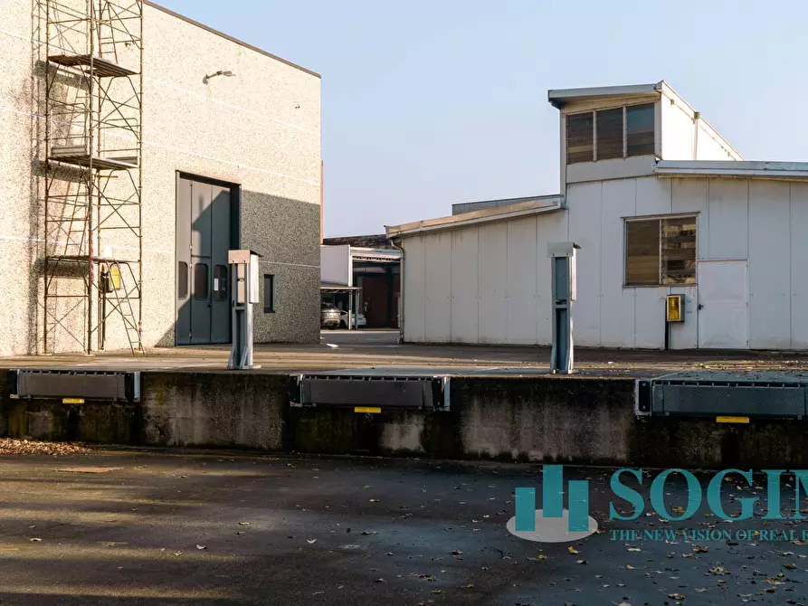 Immagine 6 di Capannone industriale in vendita  a Lissone