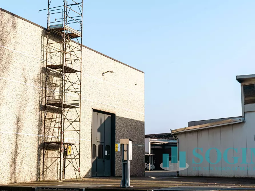 Immagine 10 di Capannone industriale in vendita  a Lissone