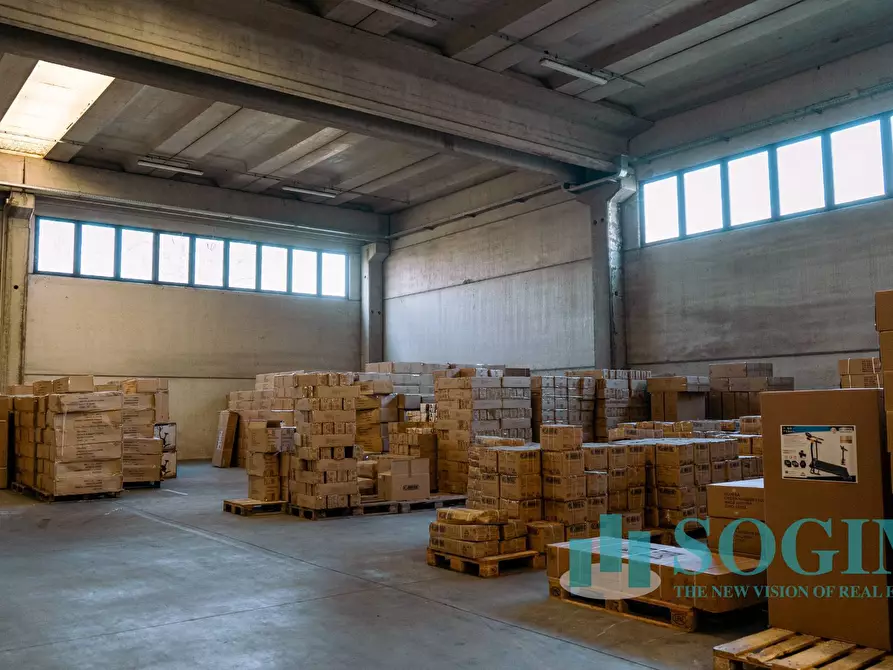 Immagine 13 di Capannone industriale in vendita  a Lissone