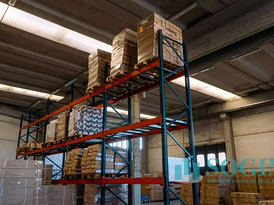 Immagine 14 di Capannone industriale in vendita  a Lissone