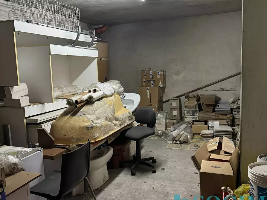 Immagine 2 di Magazzino in vendita  in Via Durini a Monza