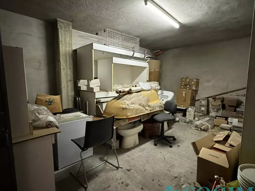 Immagine 3 di Magazzino in vendita  in Via Durini a Monza