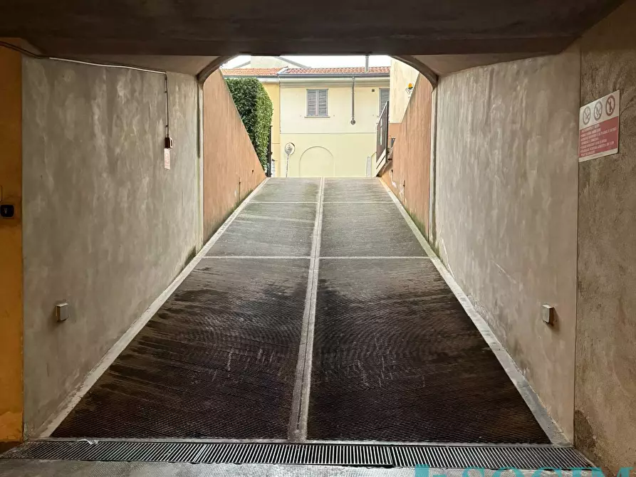 Immagine 11 di Magazzino in vendita  in Via Durini a Monza