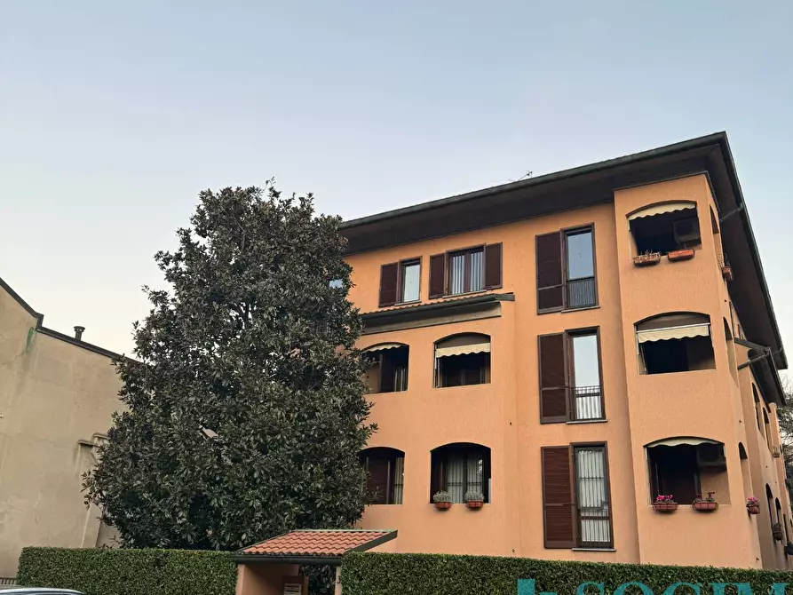 Immagine 14 di Magazzino in vendita  in Via Durini a Monza