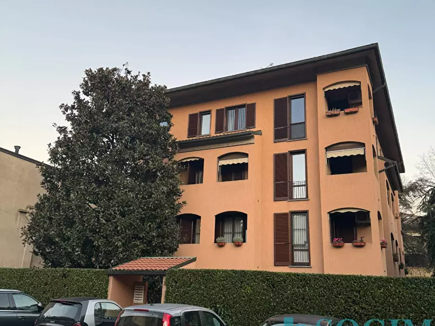 Immagine 17 di Magazzino in vendita  in Via Durini a Monza