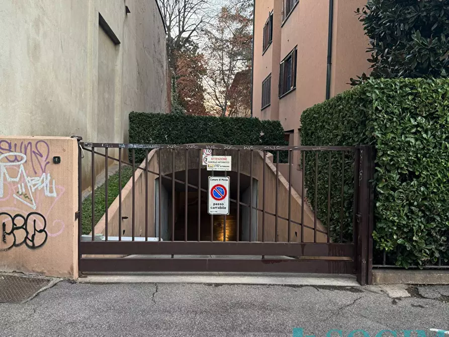 Immagine 19 di Magazzino in vendita  in Via Durini a Monza