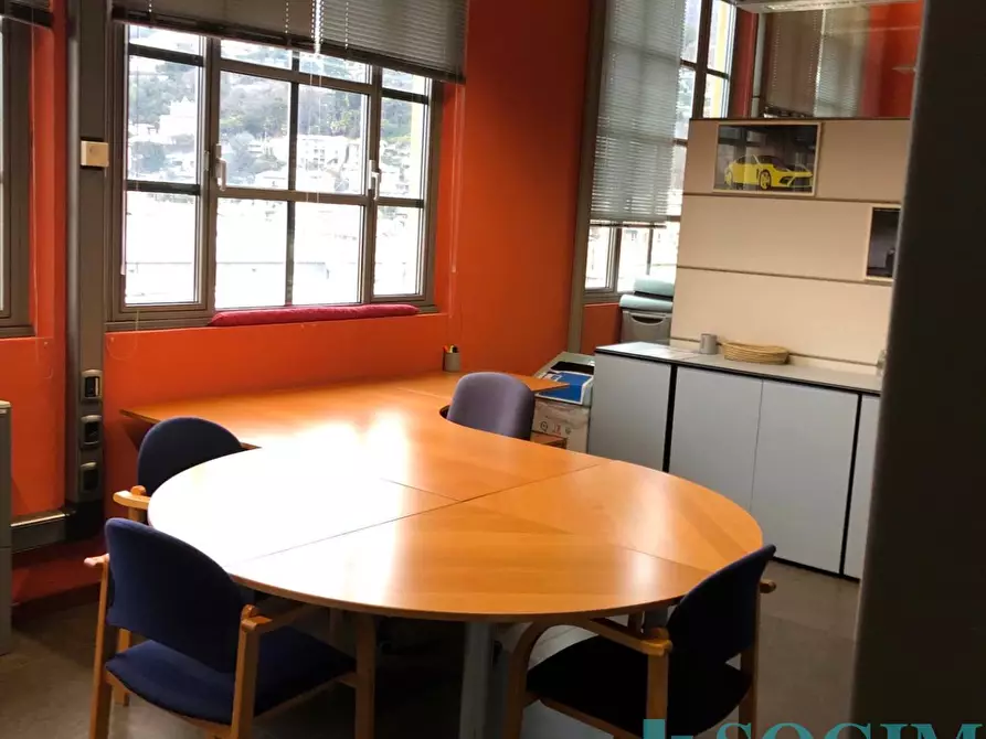 Immagine 3 di Ufficio in affitto  in via silvio pellico a Como