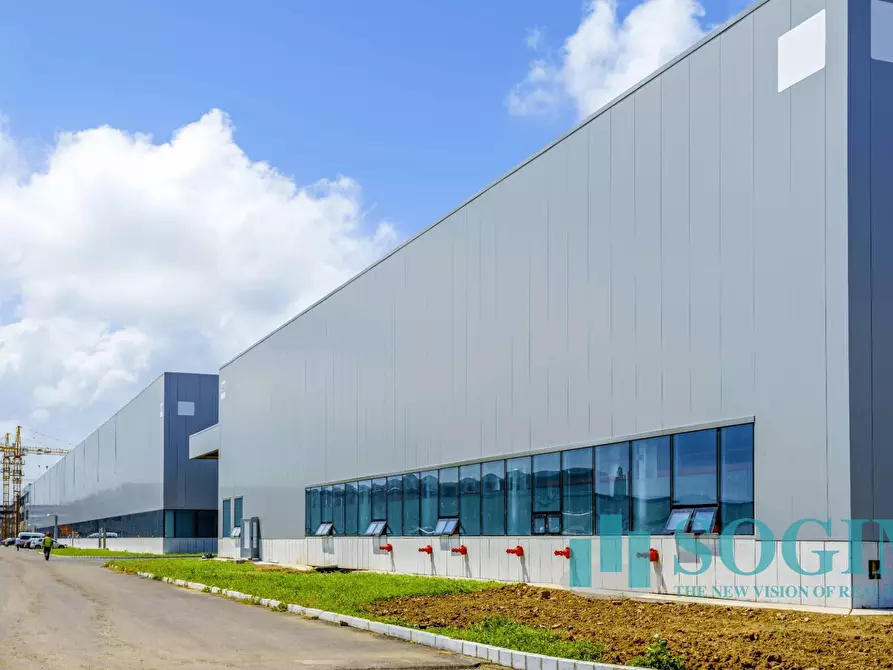 Immagine 11 di Capannone industriale in vendita  in Via Belvedere a Trezzo Sull'adda