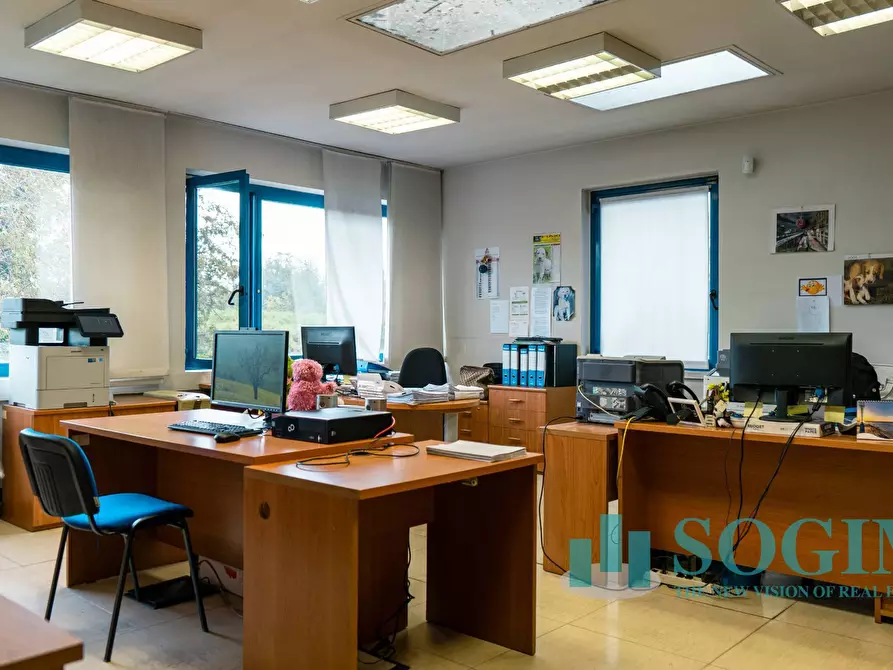 Immagine 15 di Capannone industriale in vendita  in Via Caravaggio a Desio