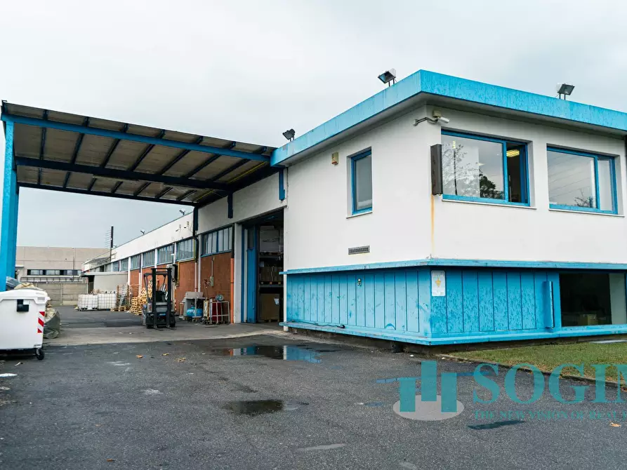 Immagine 3 di Capannone industriale in vendita  in Via Caravaggio a Desio
