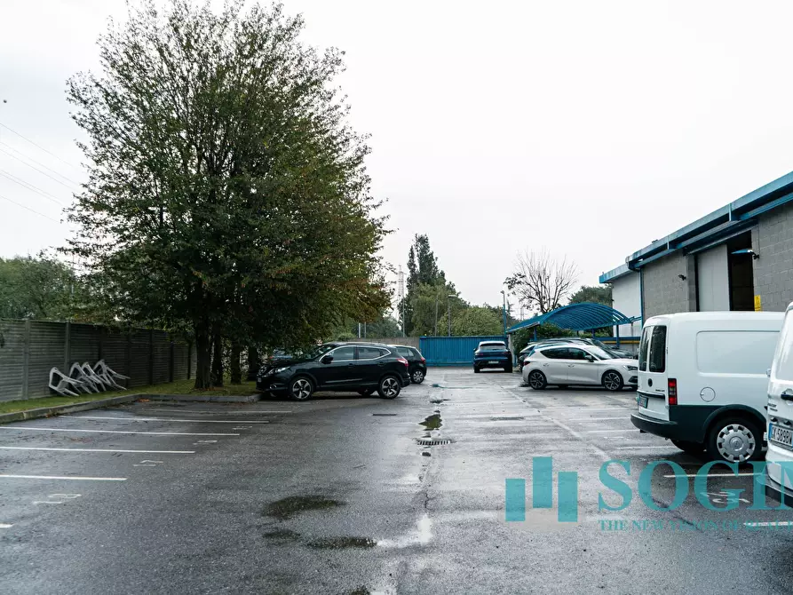 Immagine 29 di Capannone industriale in vendita  in Via Caravaggio a Desio