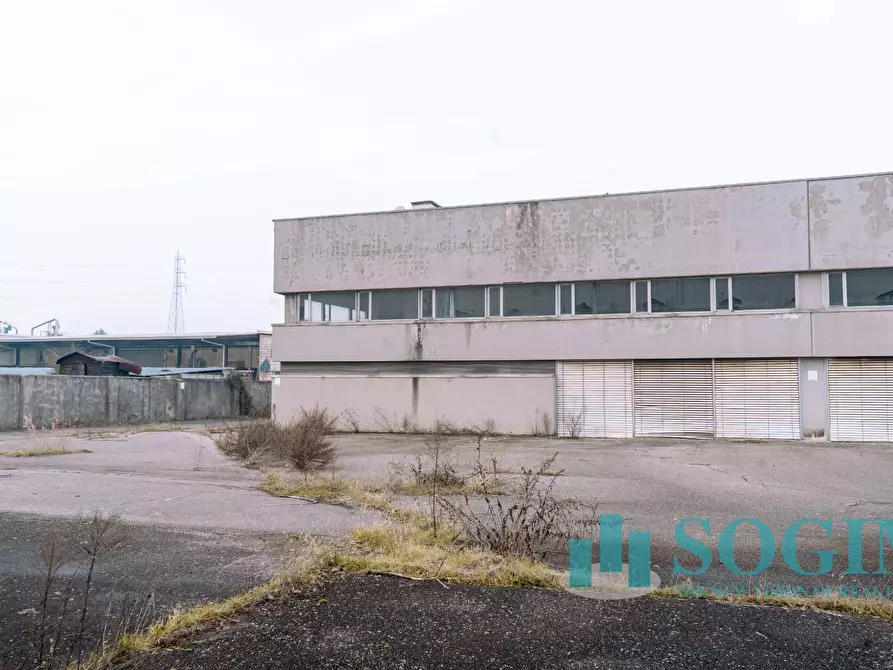 Immagine 2 di Capannone industriale in vendita  in Strada antica per Cassano a Cernusco Sul Naviglio