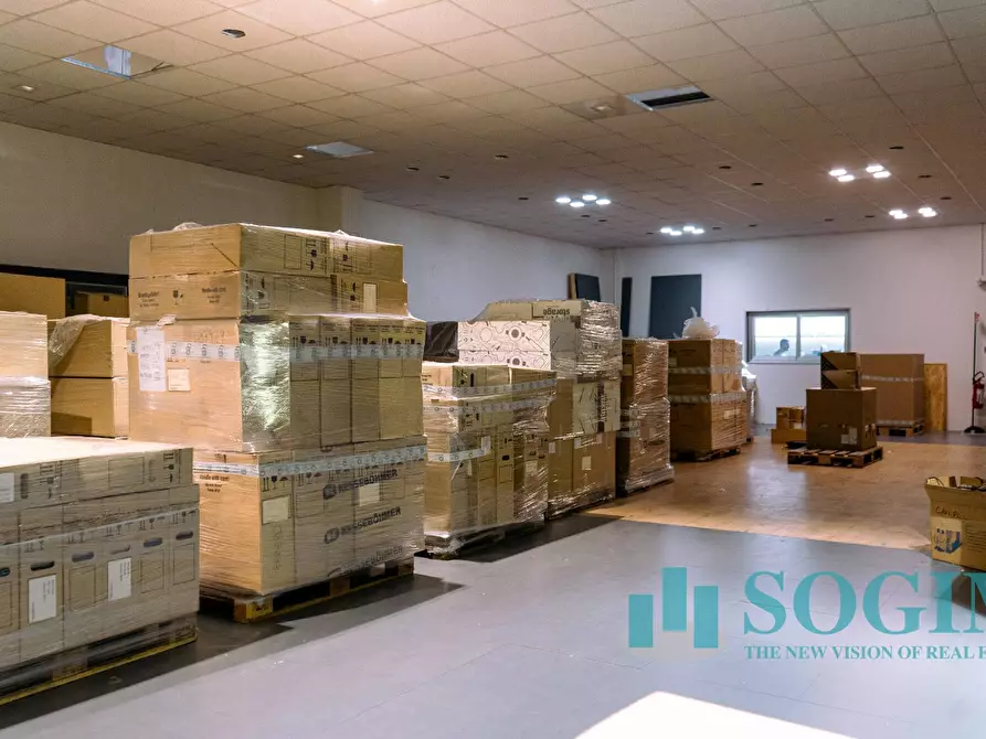 Immagine 24 di Capannone industriale in vendita  in Via Del Castagno a Brenna