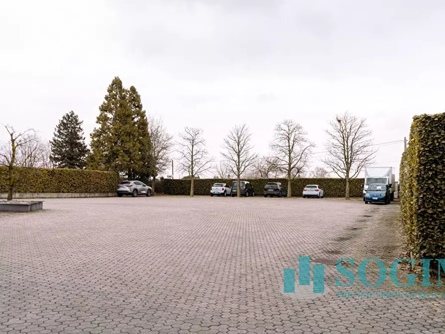 Immagine 27 di Capannone industriale in vendita  in Via Del Castagno a Brenna