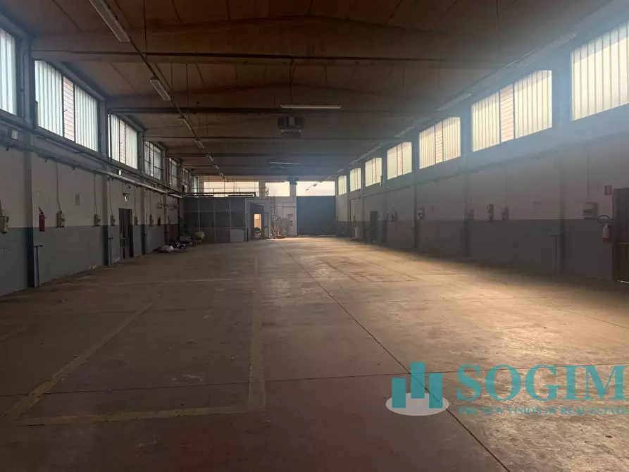 Immagine 3 di Capannone industriale in vendita  in Tolstoj a San Giuliano Milanese