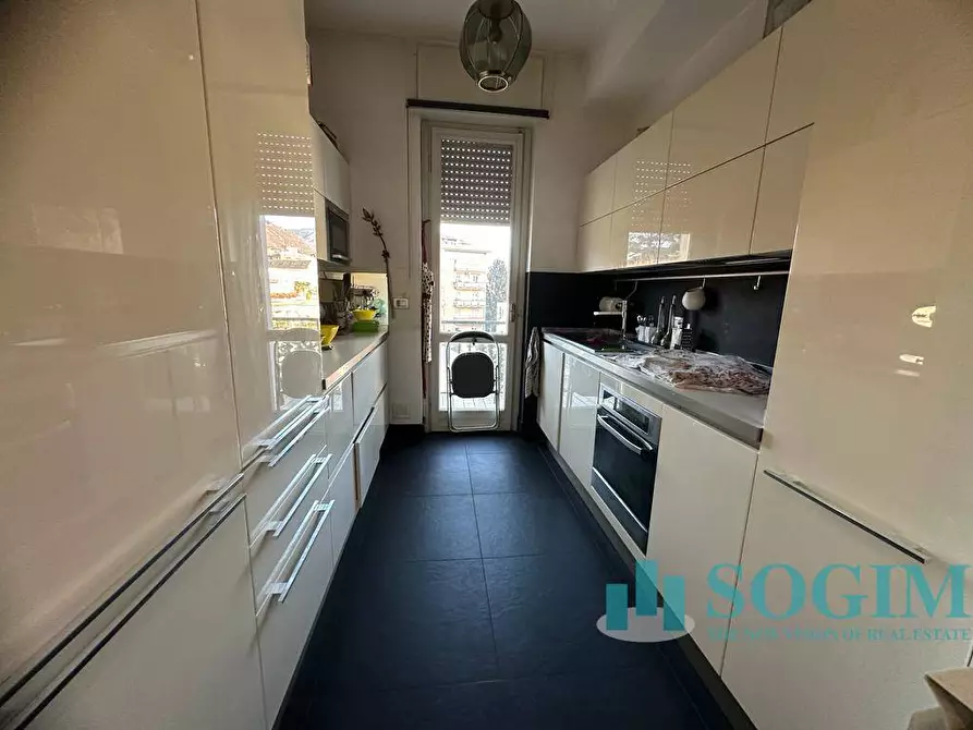 Immagine 7 di Appartamento in vendita  in Via rezia a Como