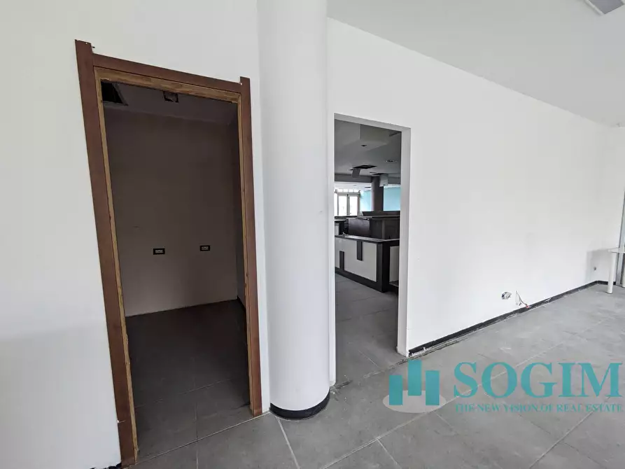 Immagine 6 di Locale commerciale in vendita  in VIA GARIBALDI 6/G a Sulbiate