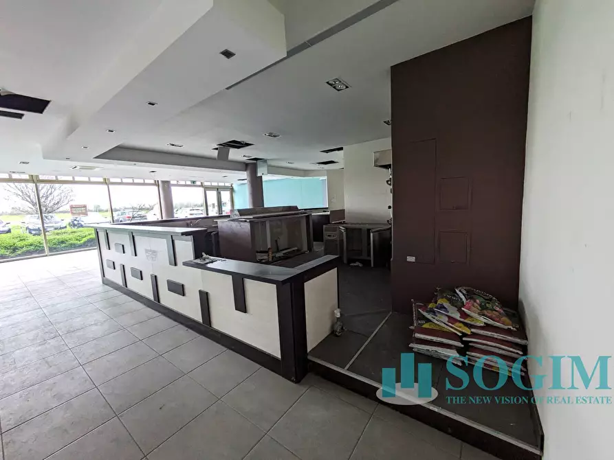 Immagine 7 di Locale commerciale in vendita  in VIA GARIBALDI 6/G a Sulbiate