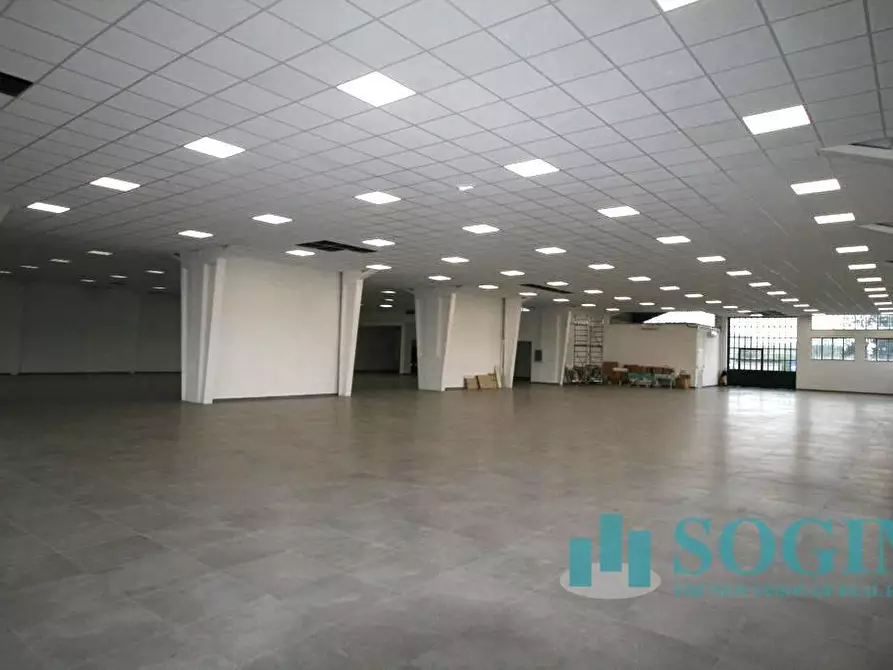 Immagine 9 di Locale commerciale in affitto  in VIA MONZA a Gorgonzola