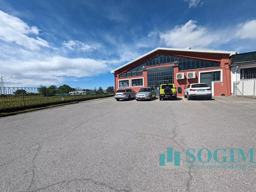 Immagine 2 di Locale commerciale in affitto  in VIA MONZA a Gorgonzola