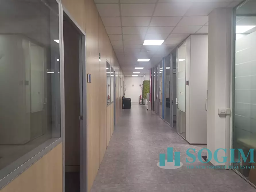Immagine 10 di Ufficio in affitto  in Via Gallarate a Milano