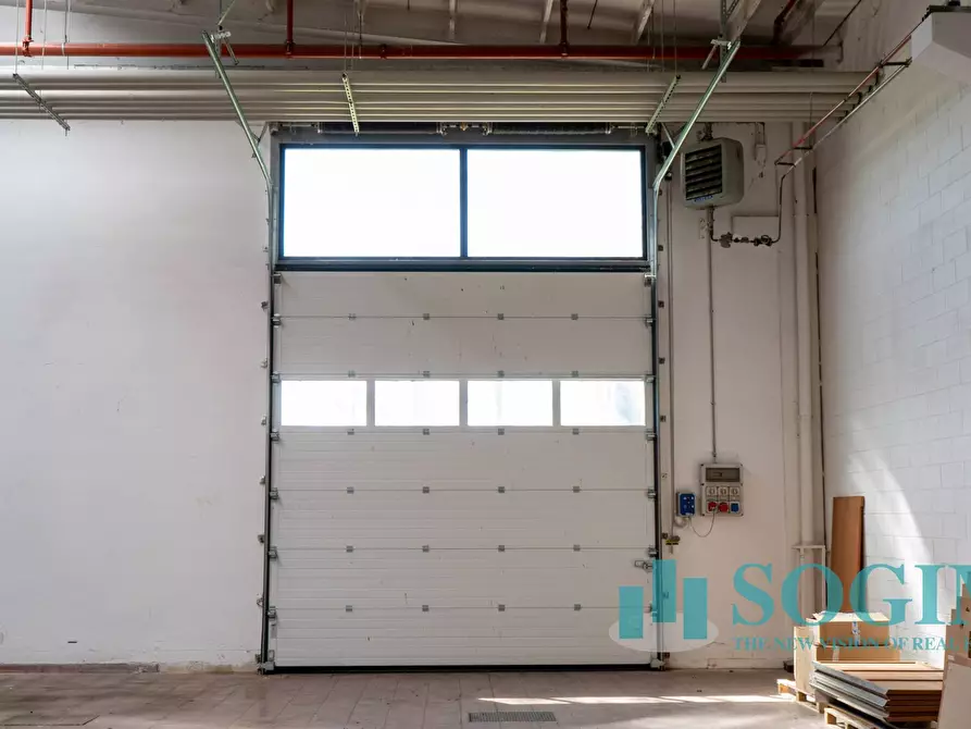 Immagine 6 di Capannone industriale in affitto  in Via Tettamanti a Colverde