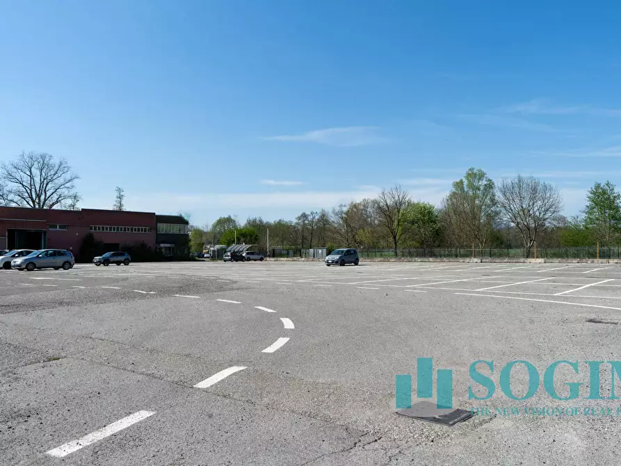 Immagine 17 di Capannone industriale in affitto  in Via Tettamanti a Colverde