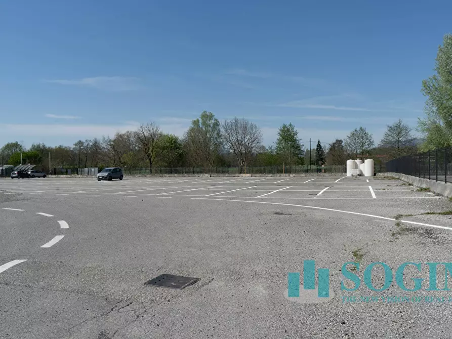 Immagine 18 di Capannone industriale in affitto  in Via Tettamanti a Colverde