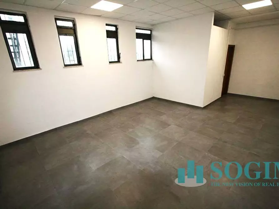 Immagine 16 di Locale commerciale in affitto  in VIA MONZA a Gorgonzola