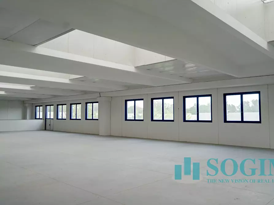 Immagine 17 di Capannone industriale in vendita  in Via Cervino a Figino Serenza