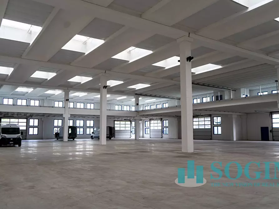 Immagine 21 di Capannone industriale in vendita  in Via Cervino a Figino Serenza