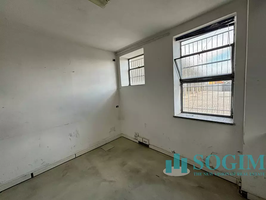 Immagine 28 di Capannone industriale in vendita  in via giovanni XXIII a Cardano Al Campo