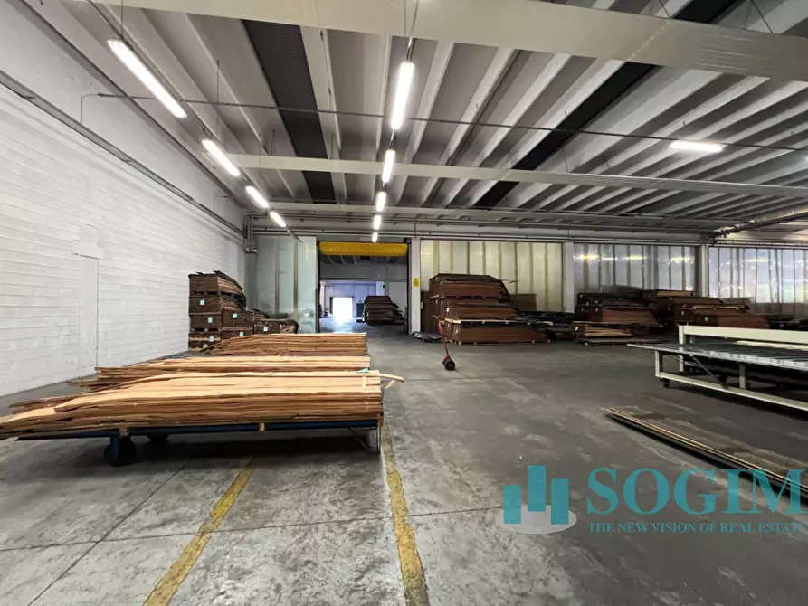 Immagine 3 di Capannone industriale in vendita  in via Cantù a Cucciago