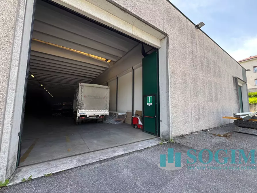 Immagine 10 di Capannone industriale in vendita  in via Cantù a Cucciago