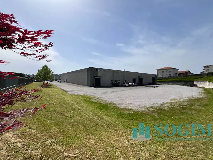 Immagine 13 di Capannone industriale in vendita  in via Cantù a Cucciago