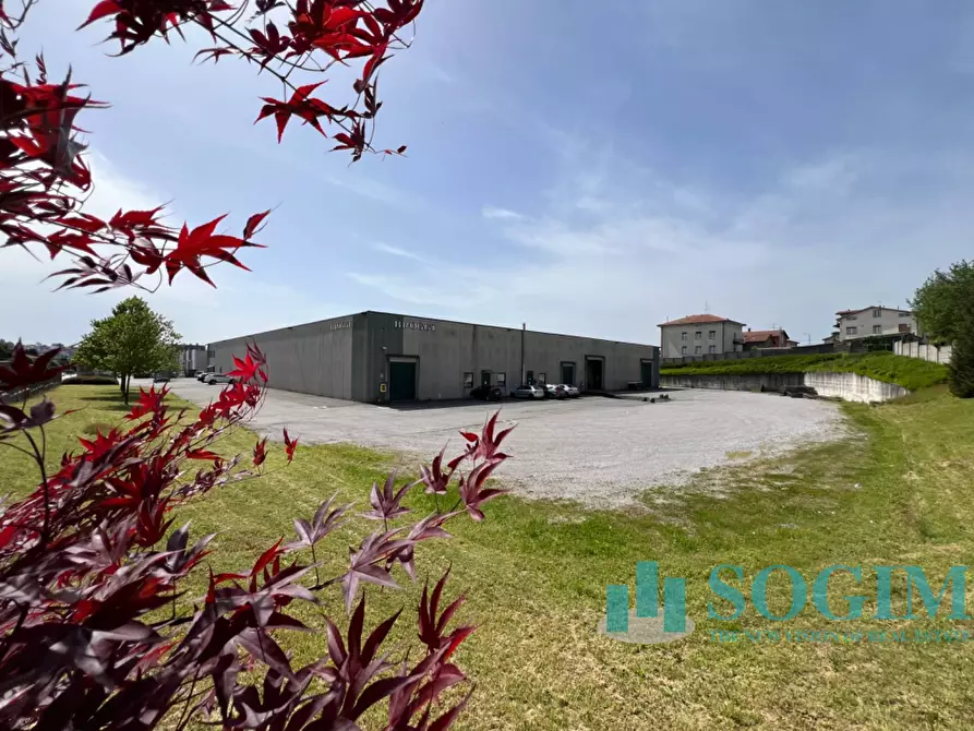 Immagine 15 di Capannone industriale in vendita  in via Cantù a Cucciago