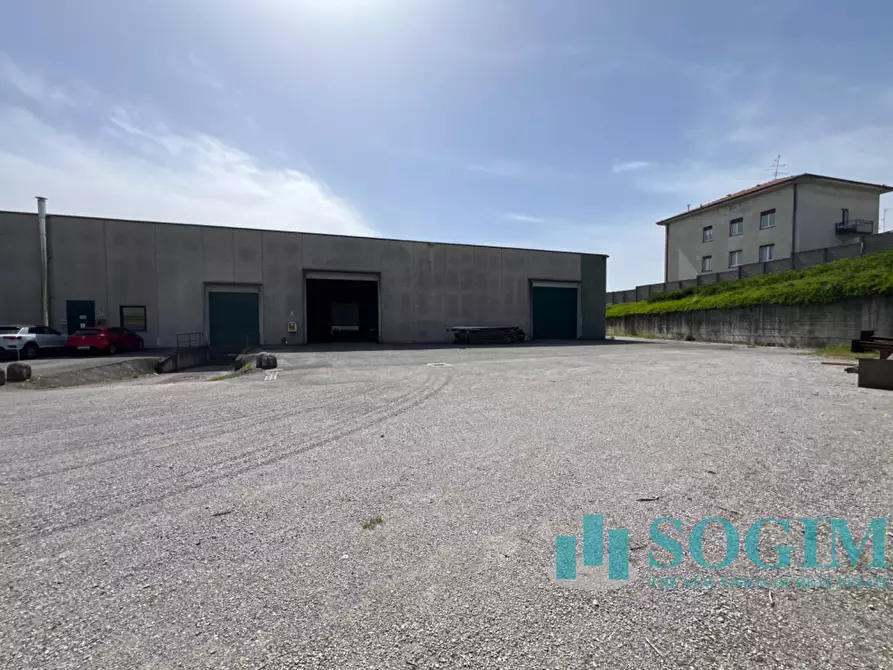 Immagine 19 di Capannone industriale in vendita  in via Cantù a Cucciago