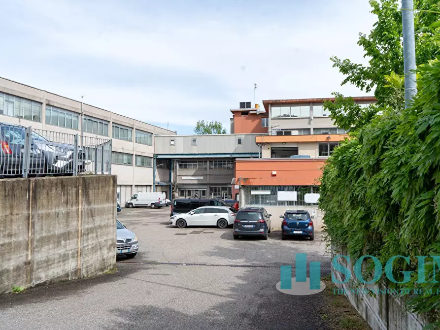 Immagine 25 di Ufficio in vendita  in Via Matteotti a Cinisello Balsamo