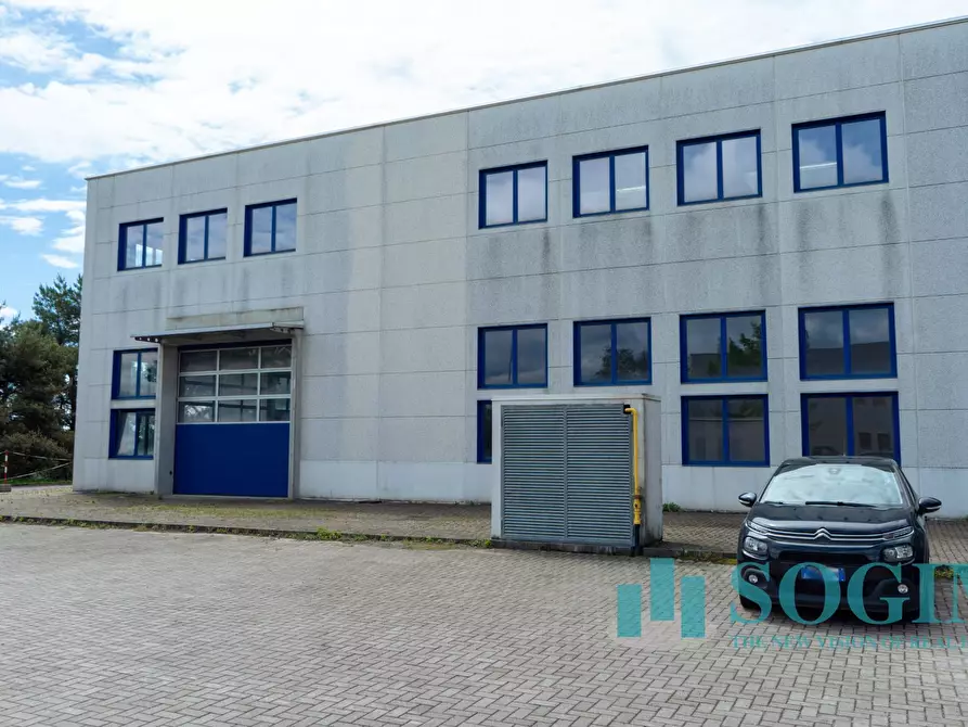 Immagine 4 di Capannone industriale in vendita  in Via Cervino a Figino Serenza